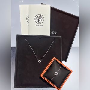 Authentic Hermes finesse bracelet. White gold.